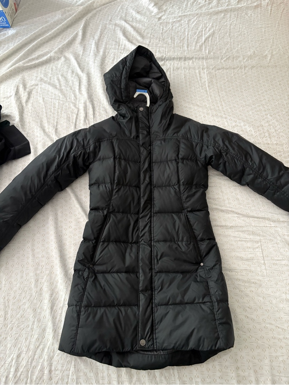 REI hooded down puffer parka